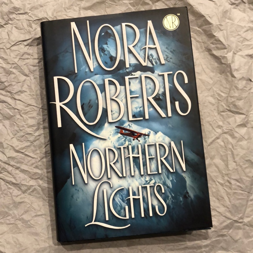 ⭐️3 for $15⭐️ Hardcover | Northern Lights by Nora Roberts